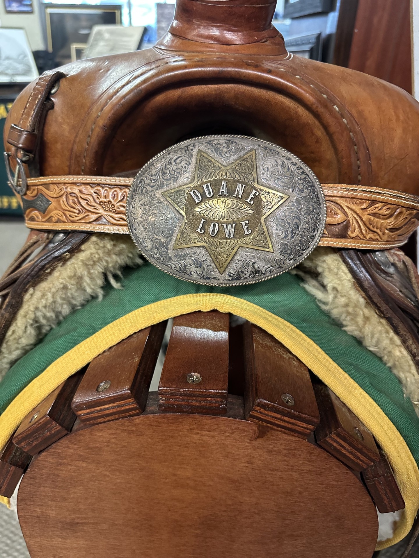 Lowe belt buckle